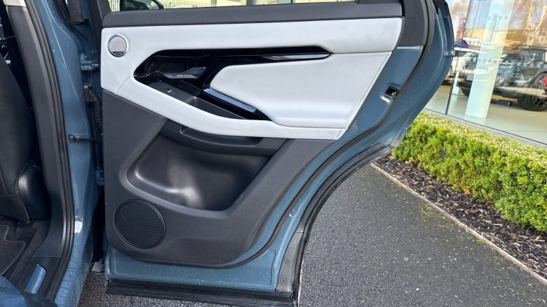 Land Rover Range Rover Evoque 1.5 P300e Dynamic HSE 5dr Auto Hatchback